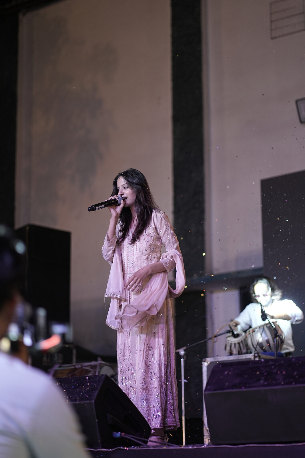 Dhun performing live — photo 4
